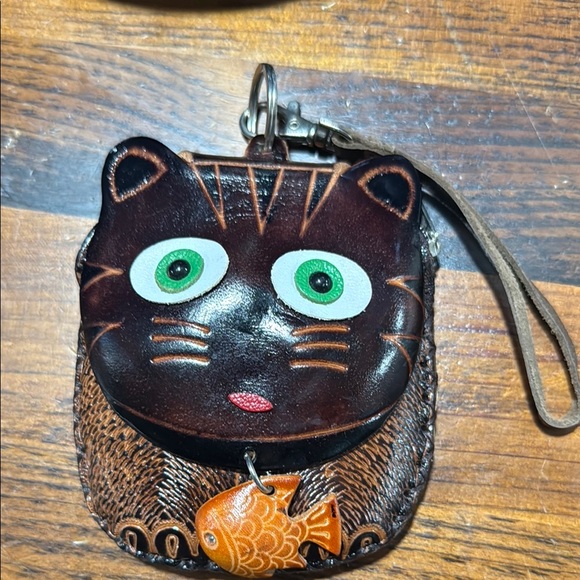 Brown Cat-Shaped Leather Coin Purse - Picture 2 of 6